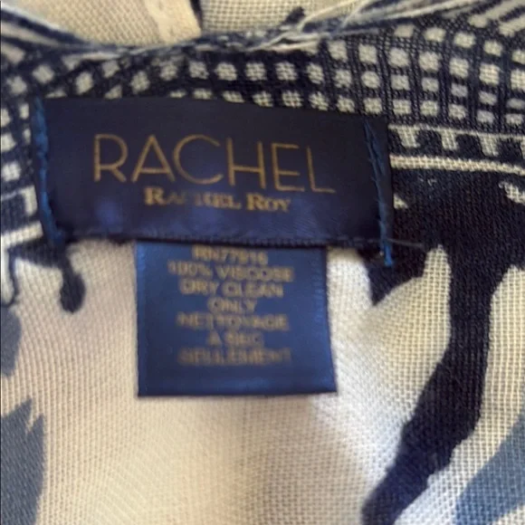 Elegant blue and White Animal Print Kimono - Picture 5 of 5